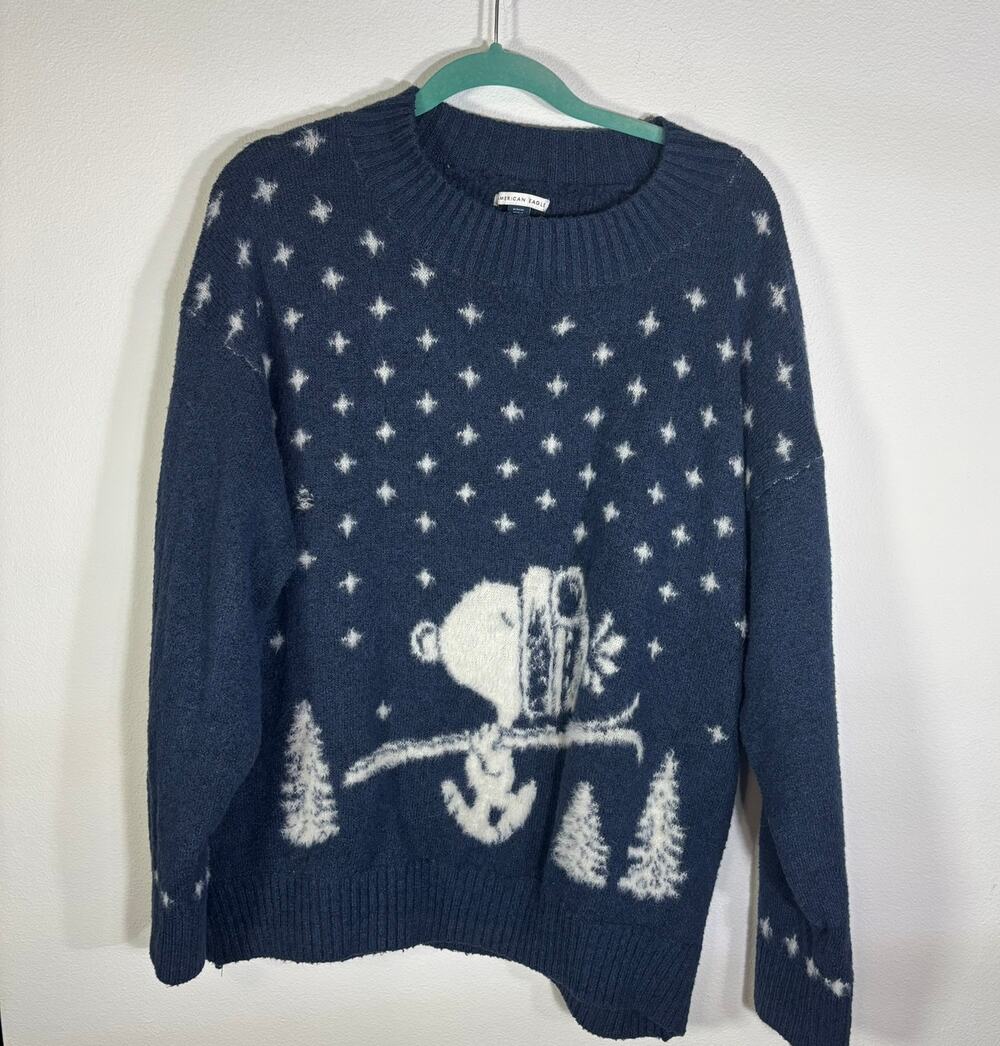 American Eagle Womens M Navy Polar Bear Christmas Sweater Fuzzy Fair Isle Cozy